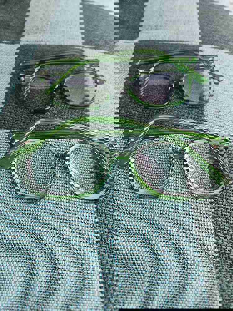 1078250