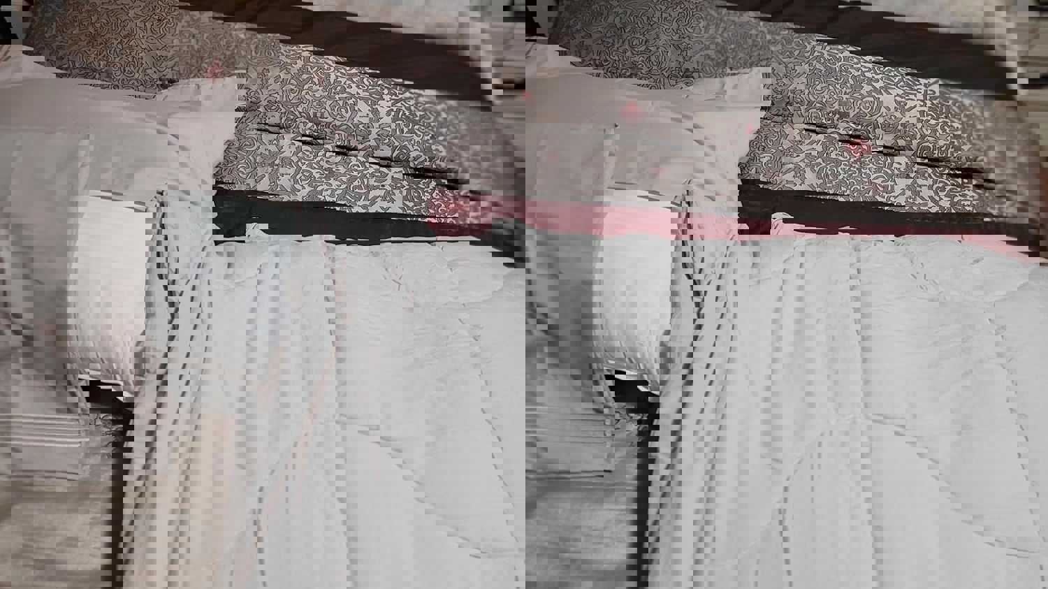1103563