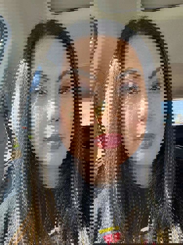 1094824