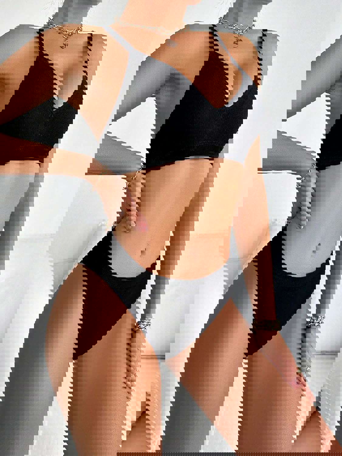 1099845