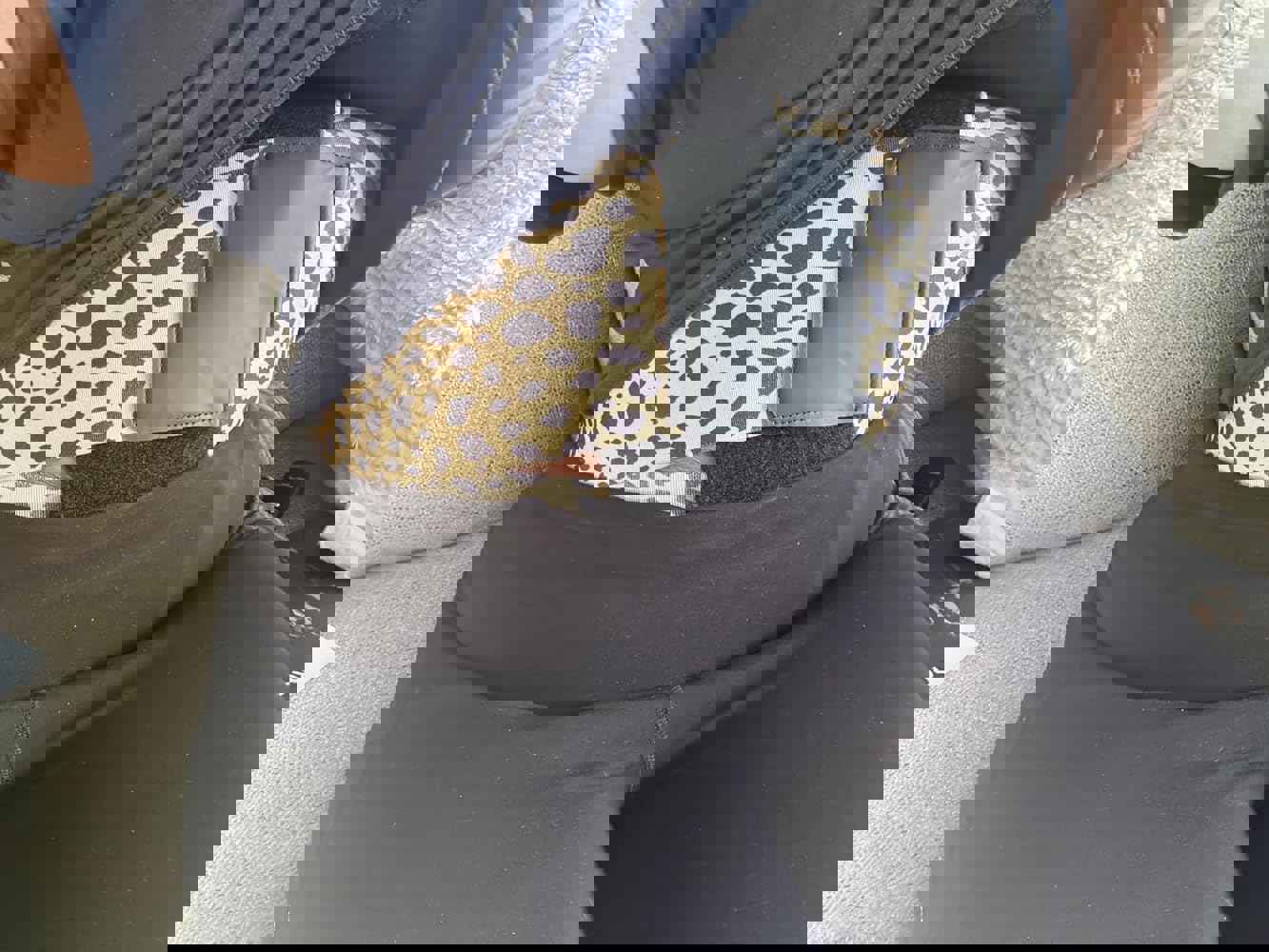 1094828