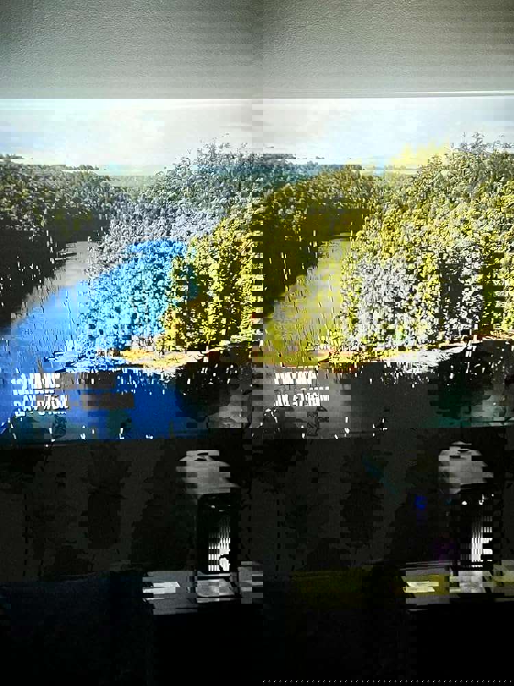 1101821