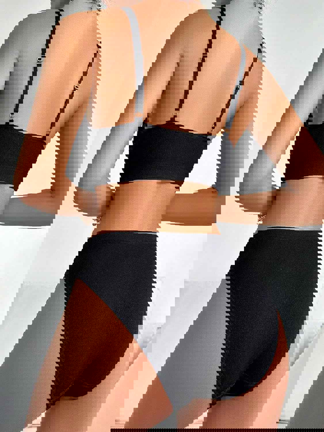 1099844