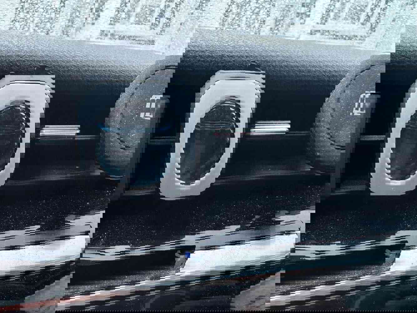 1100373