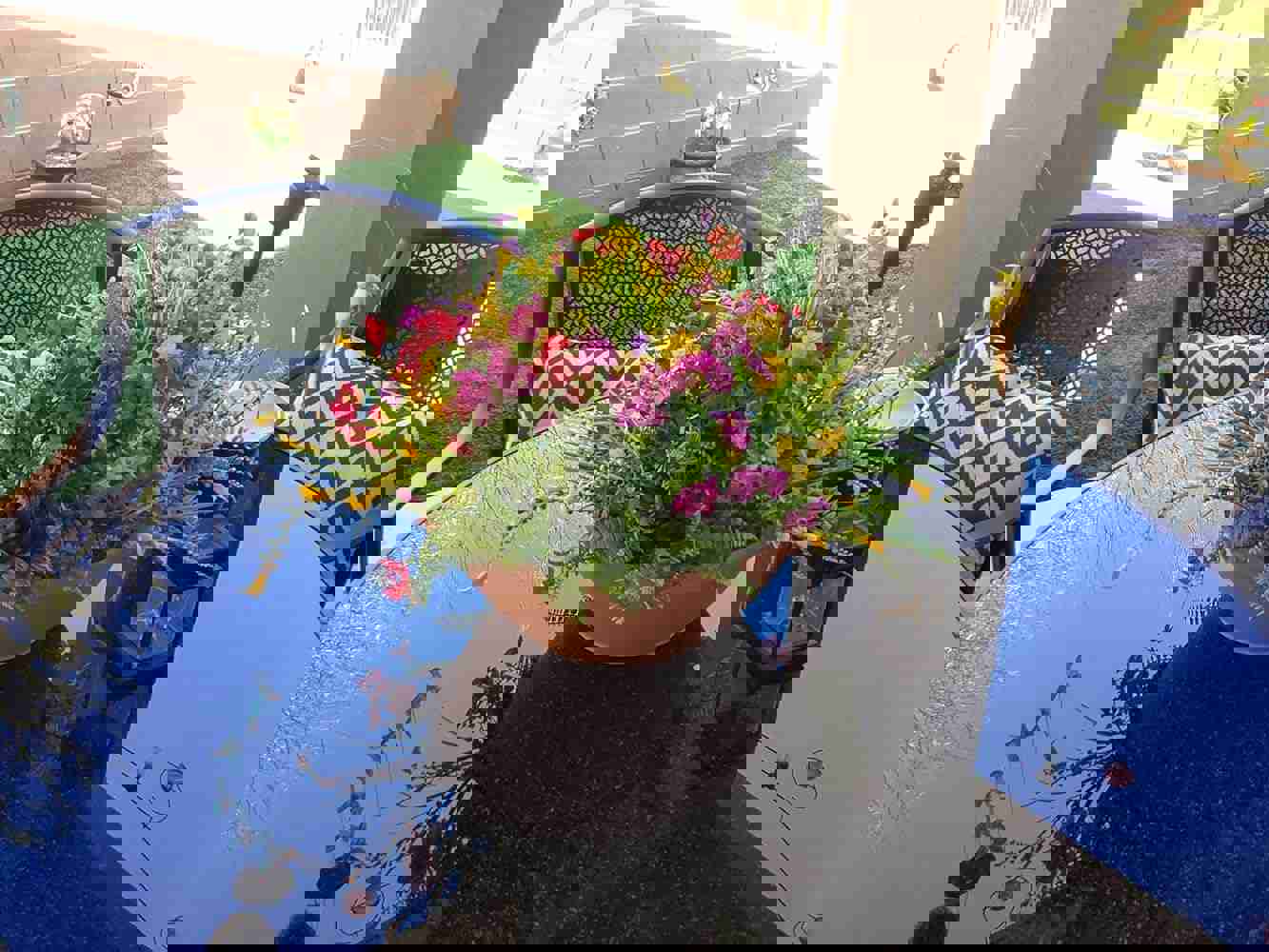 1103873