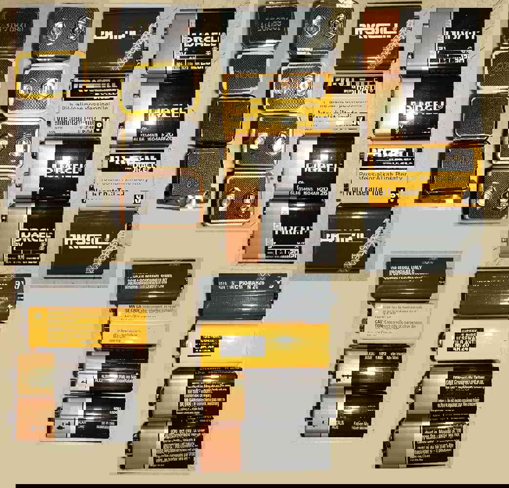 1099929