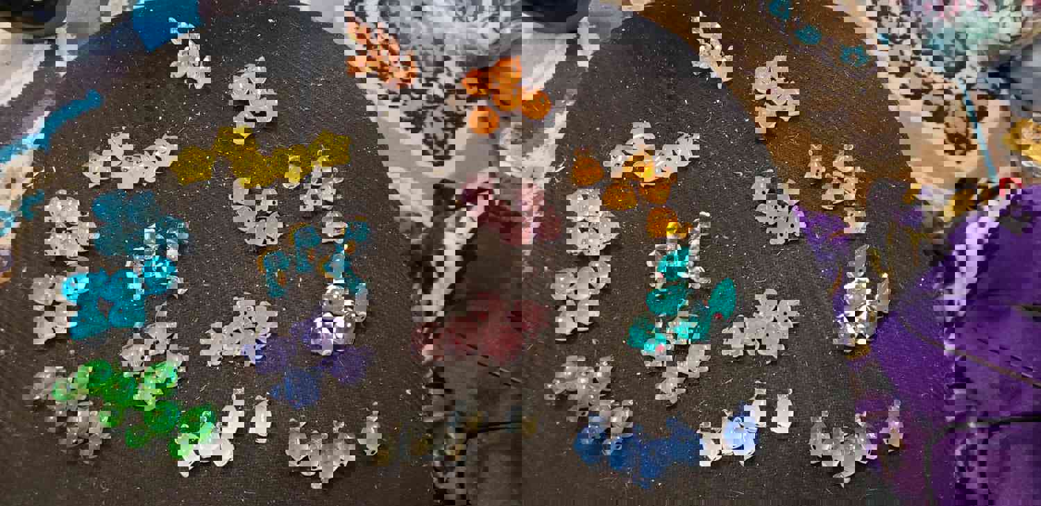 1103565