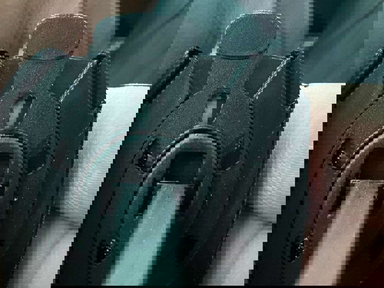 1100372