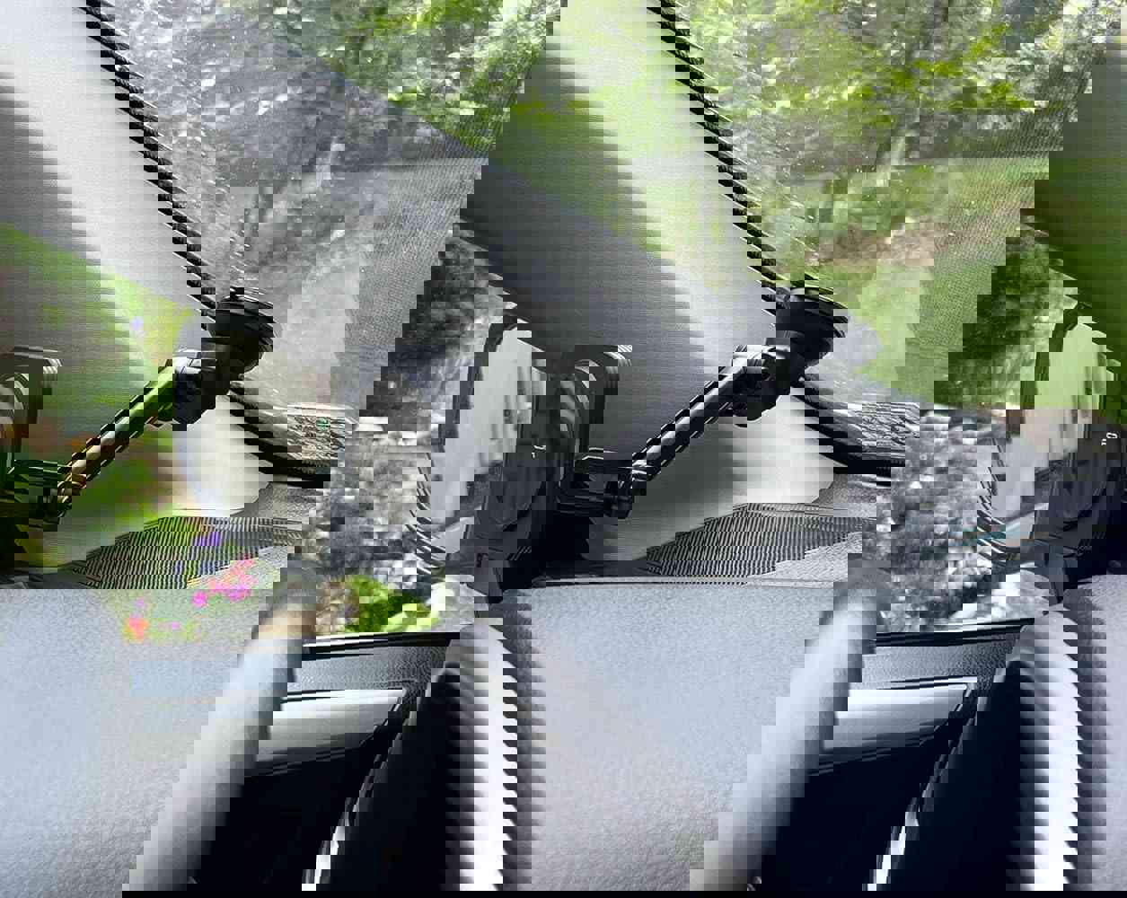 1101180