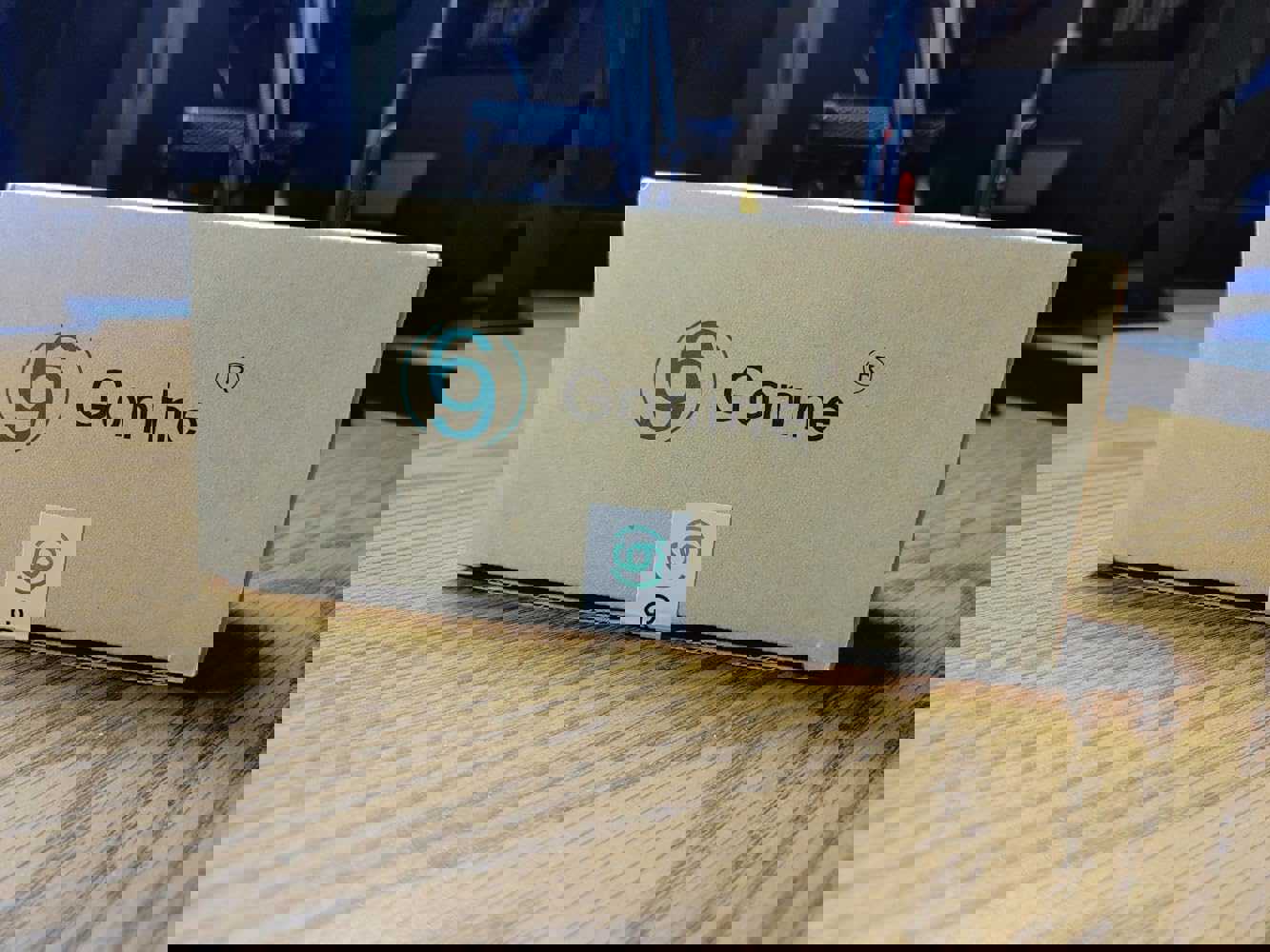 1094893