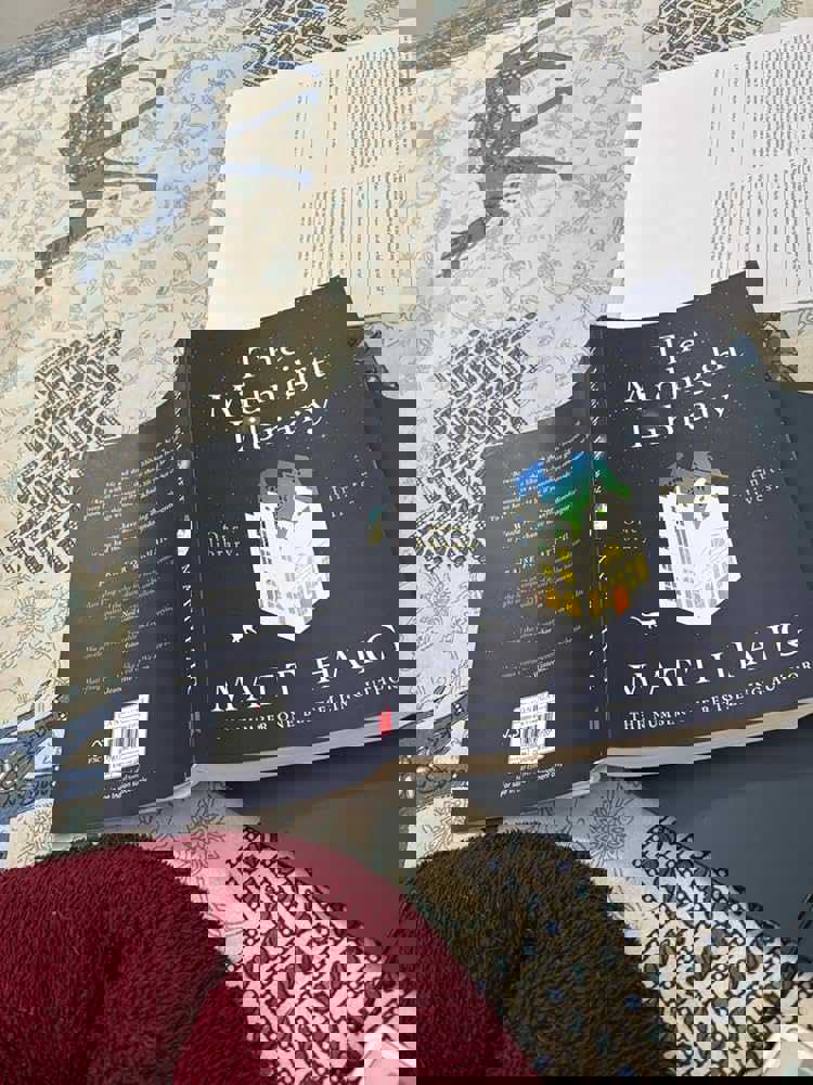 1099985