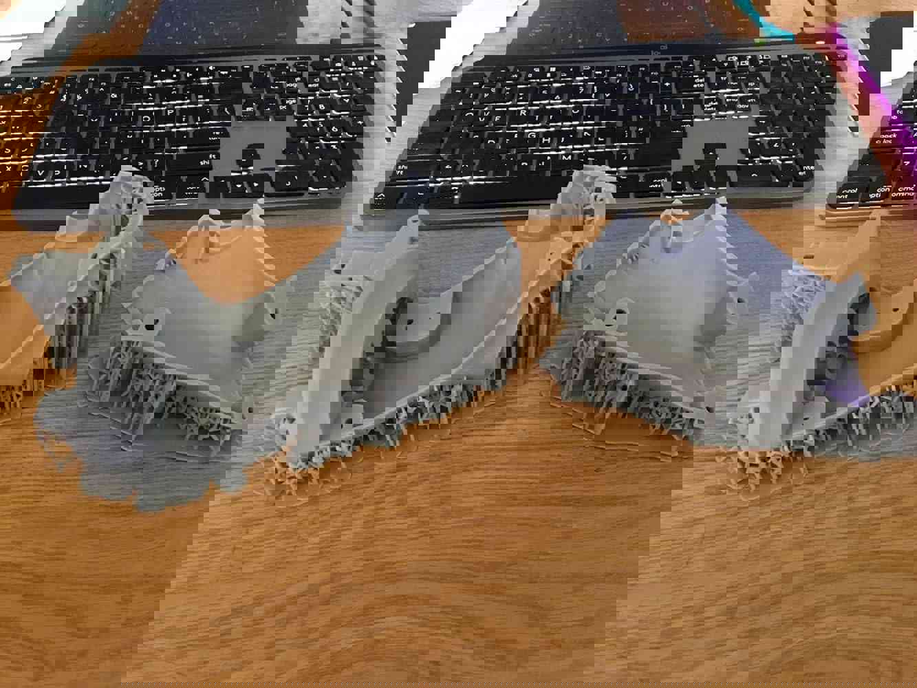 1103283