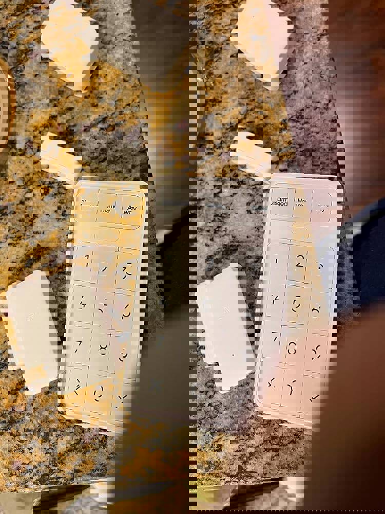 1099855