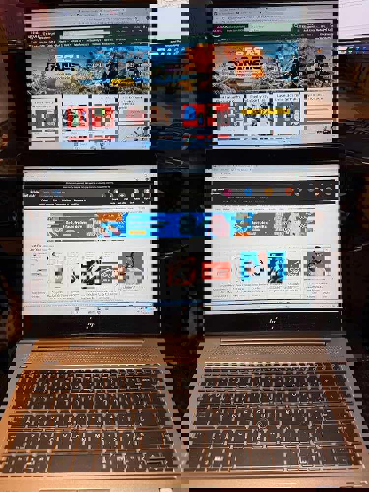 1094871