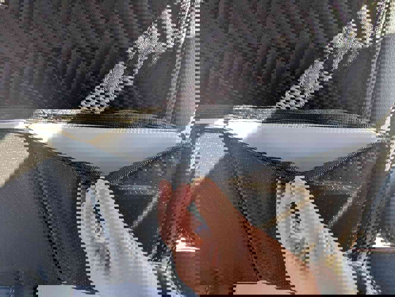 1100330