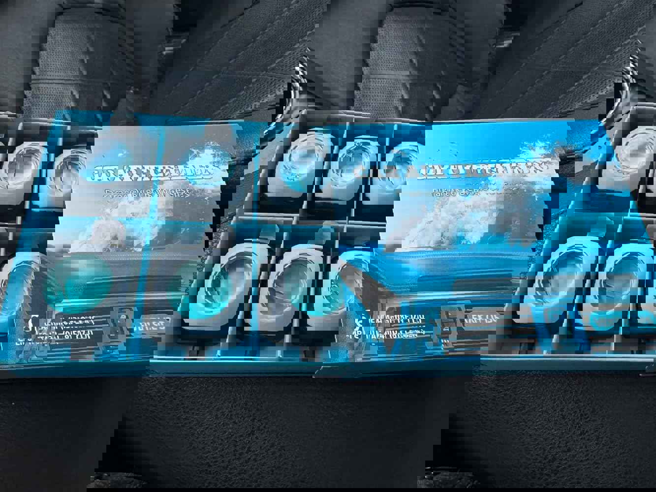 1100370