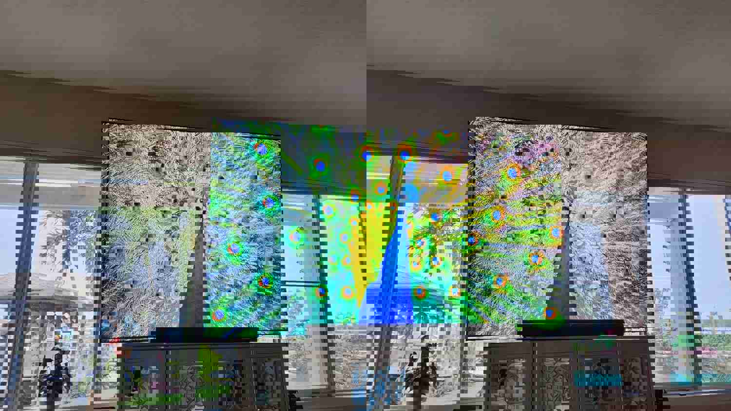 1101329