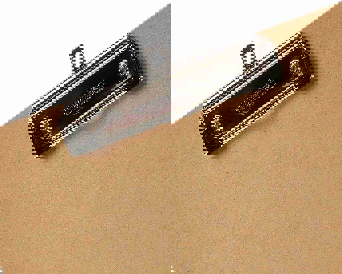 1138218