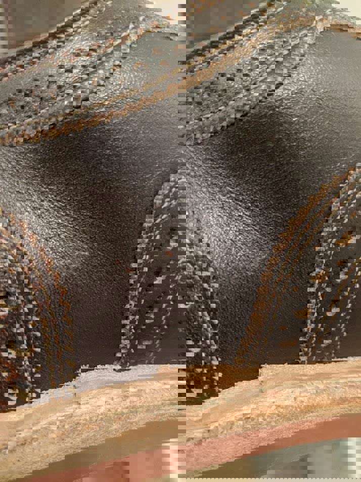 1142843