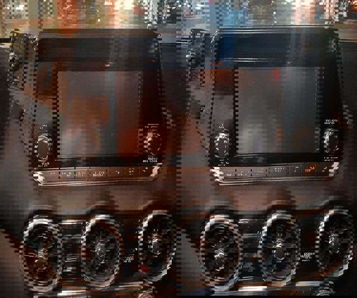 1158041
