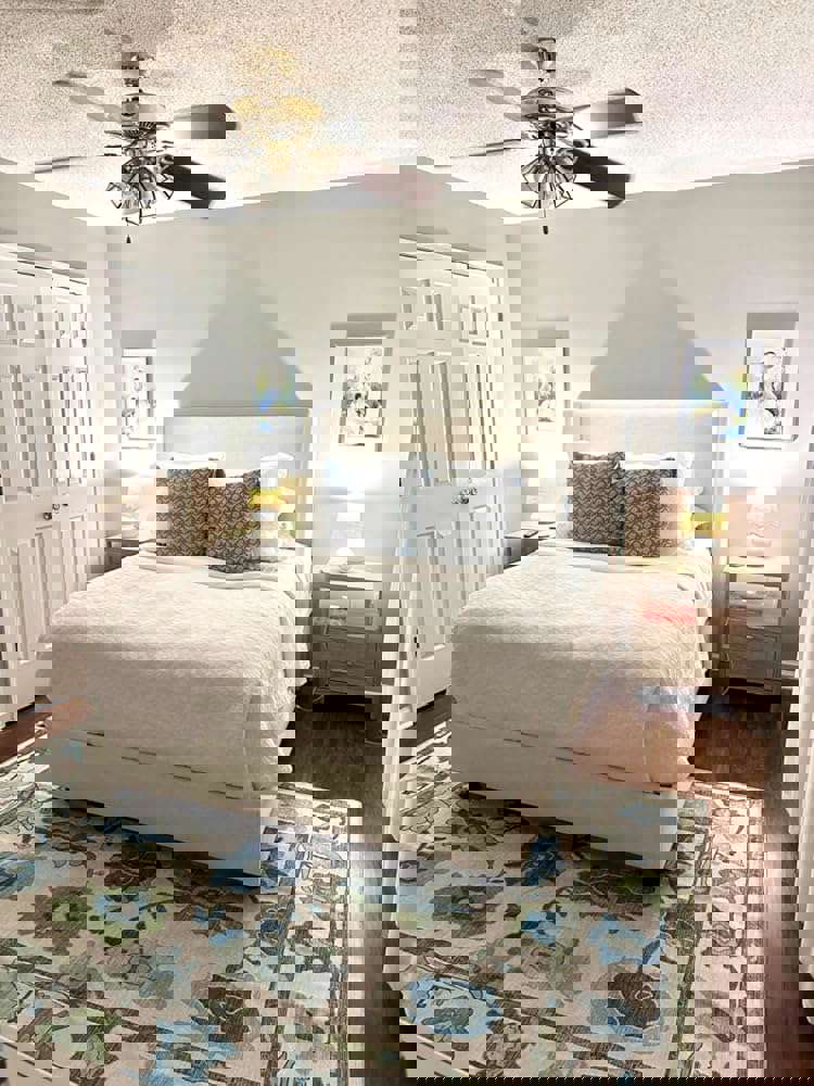 1164002