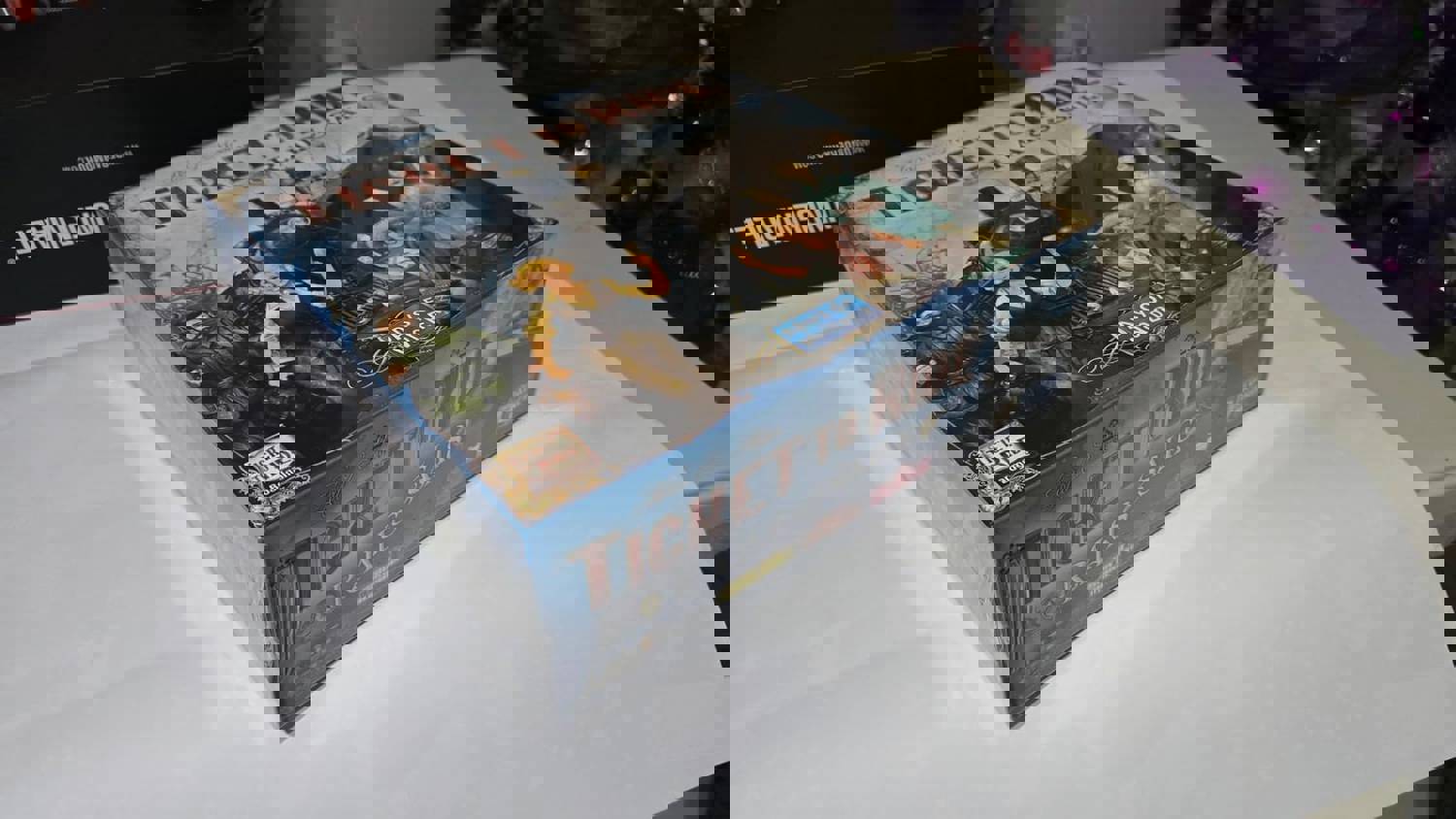 1166898