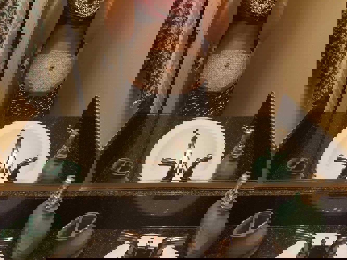 1186093