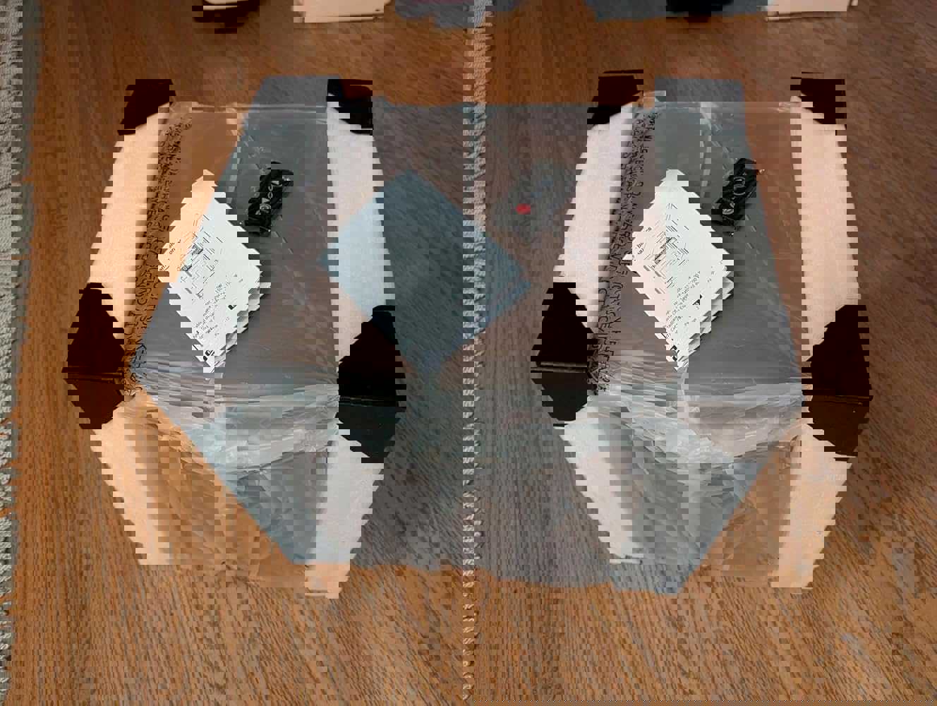 1210915