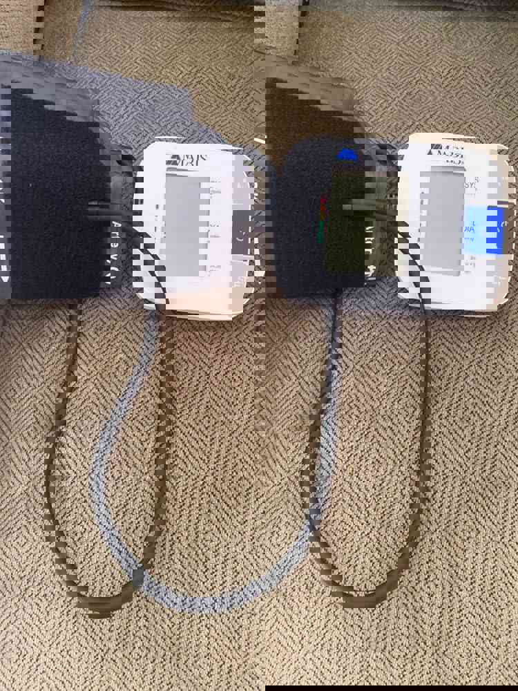 1210935