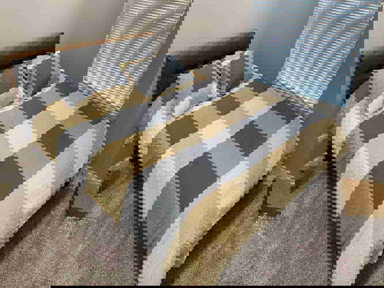1210920