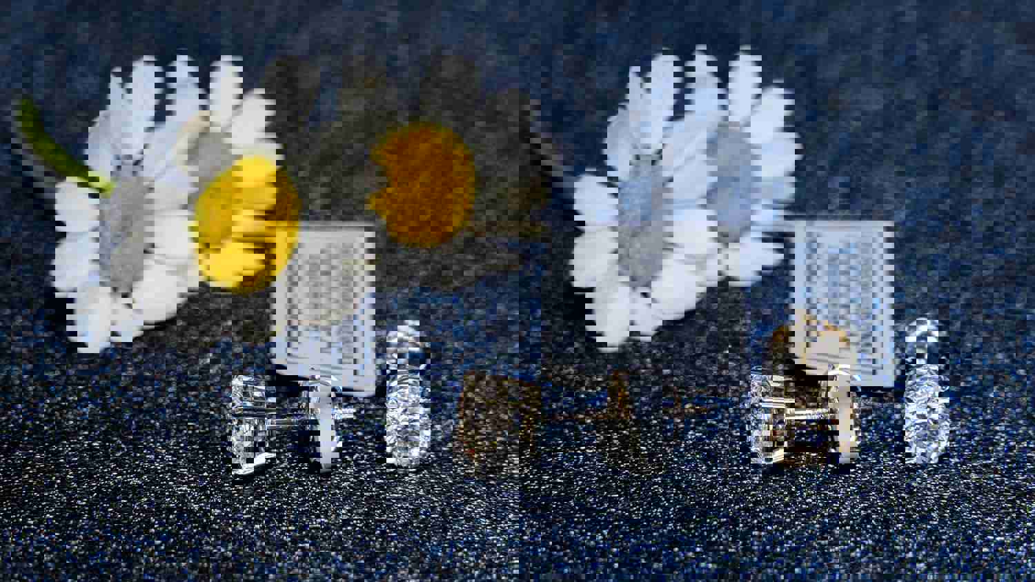 1211126