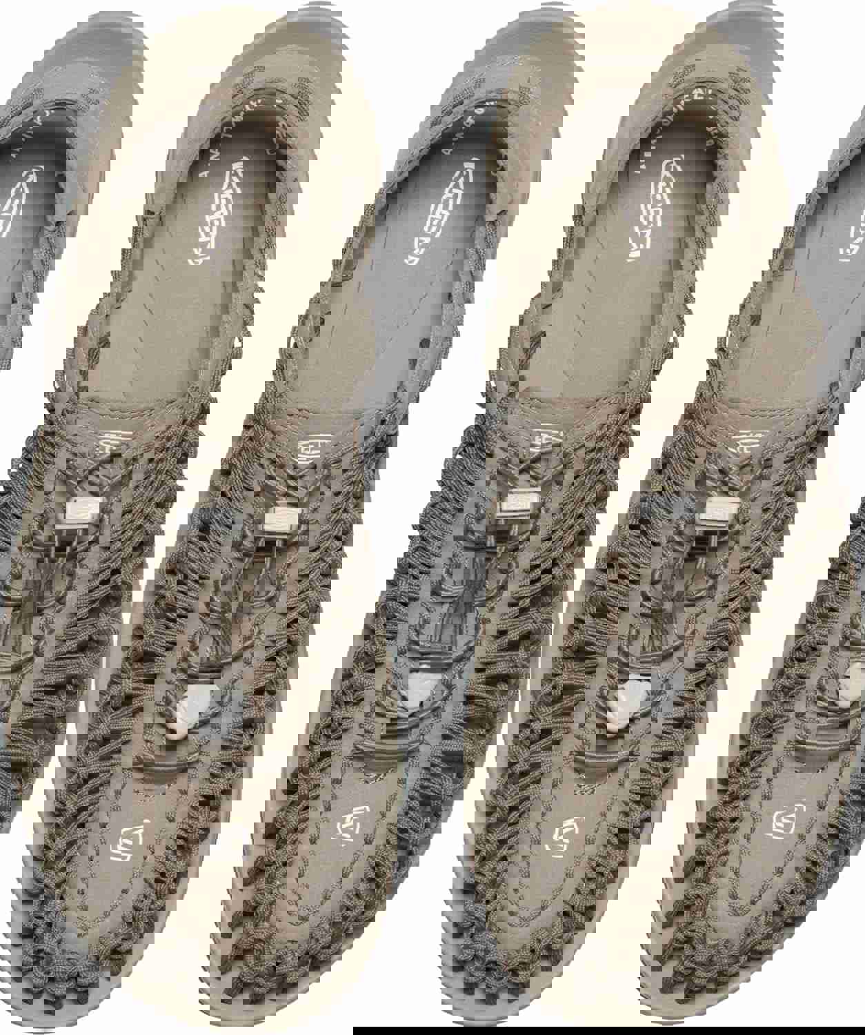 1261157