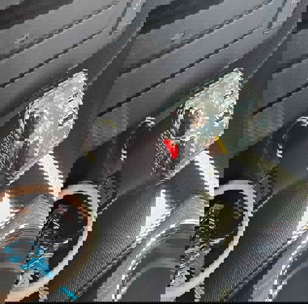 1259829