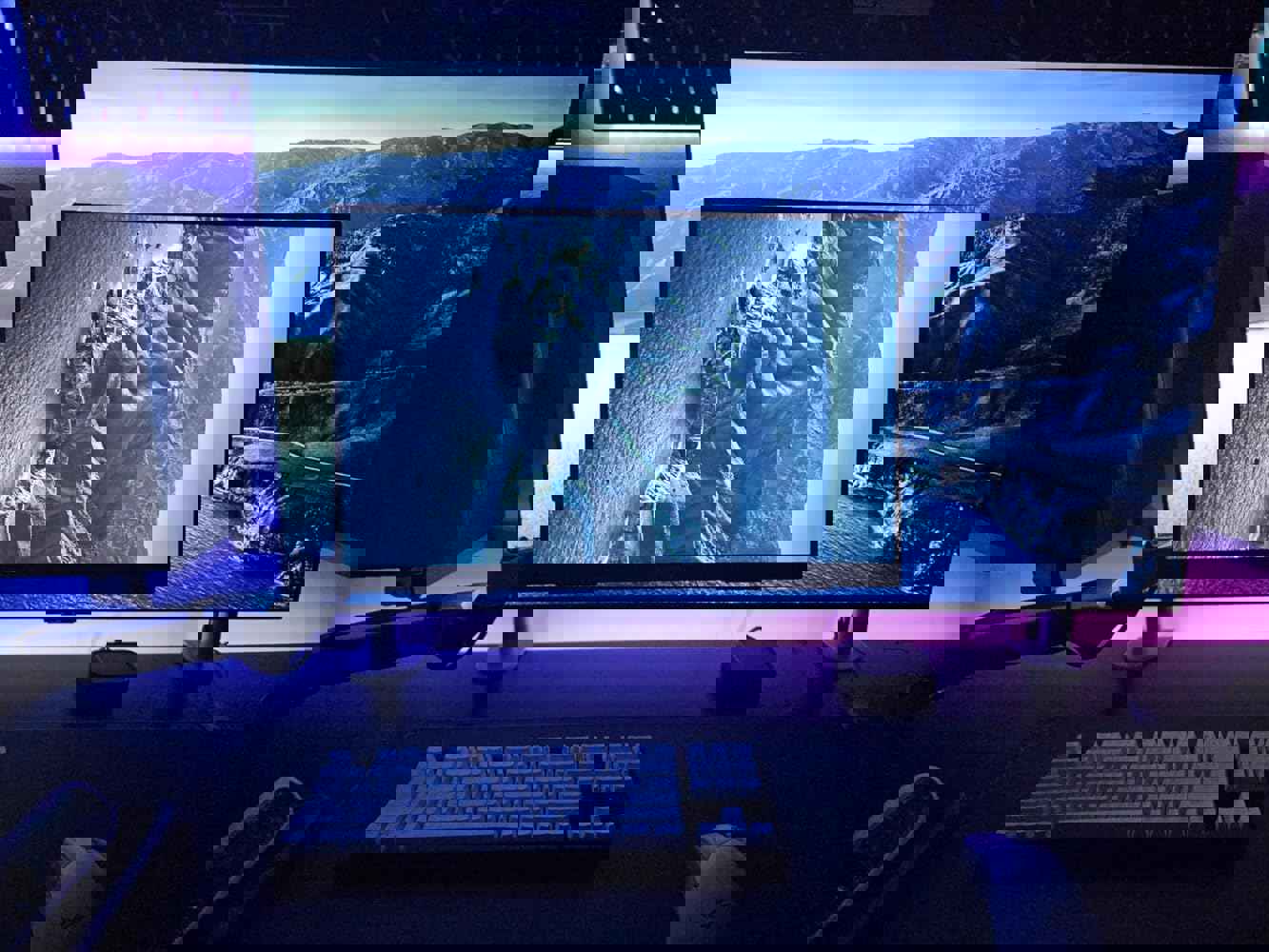 1267873
