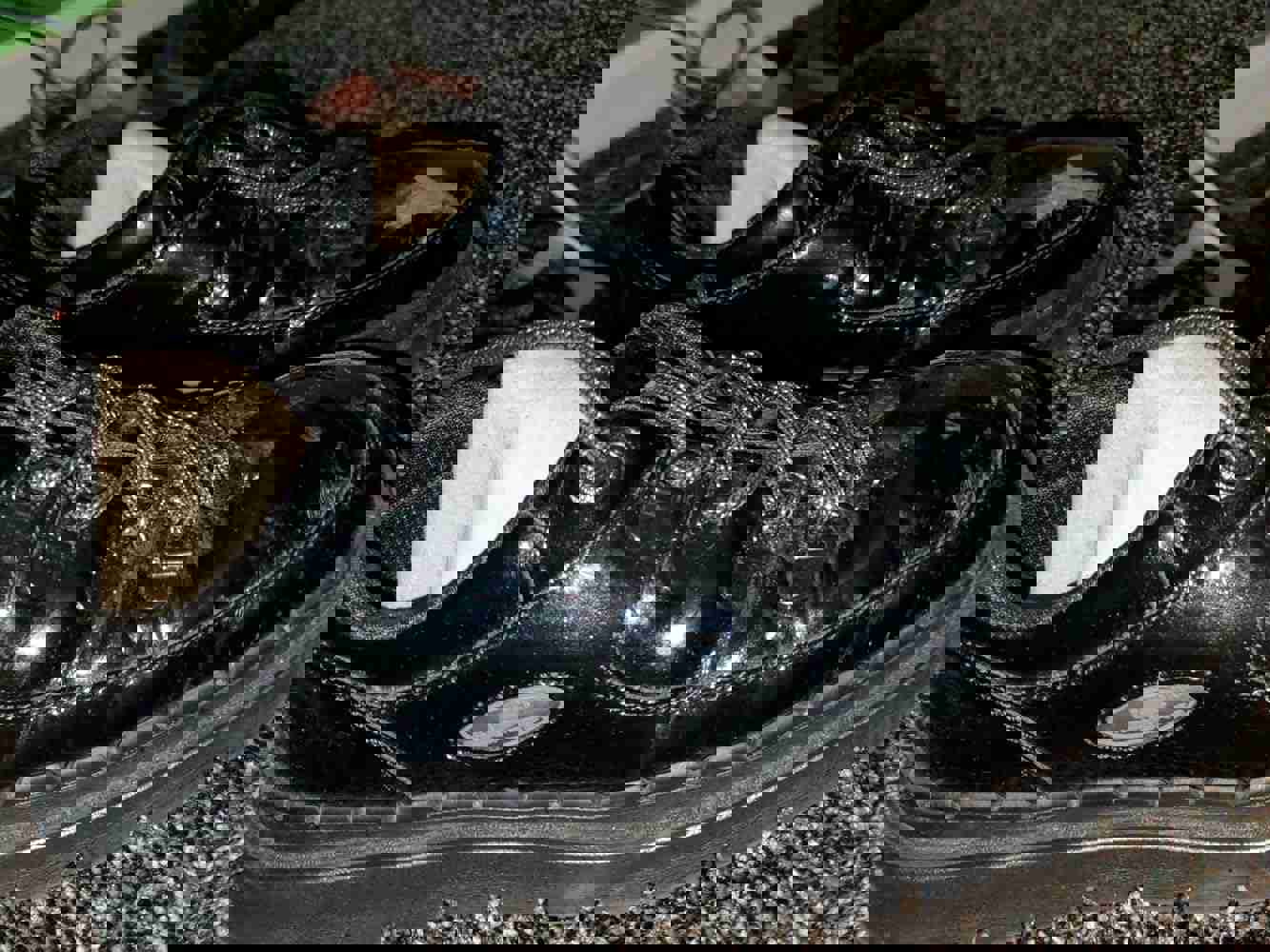 1268957