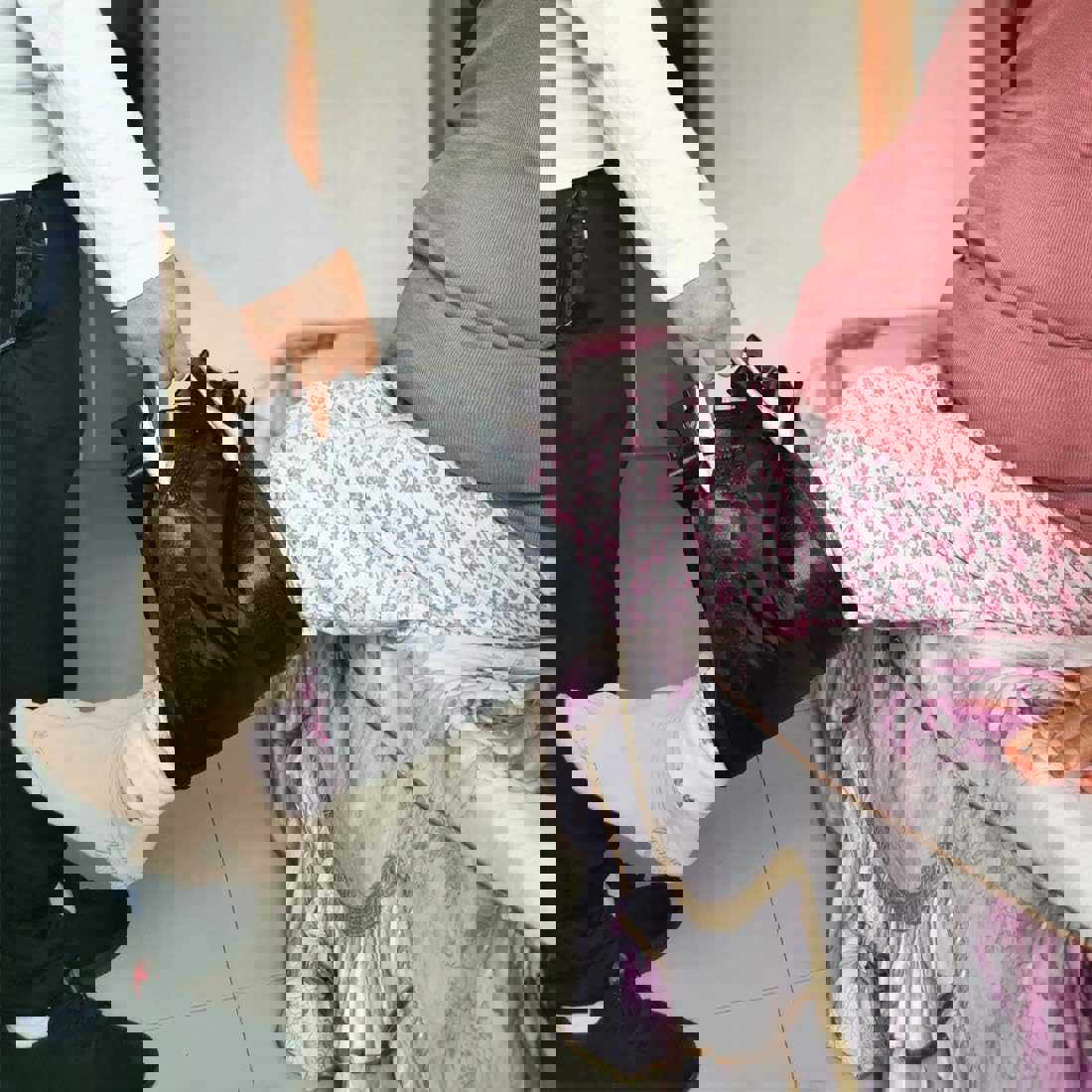 1305129
