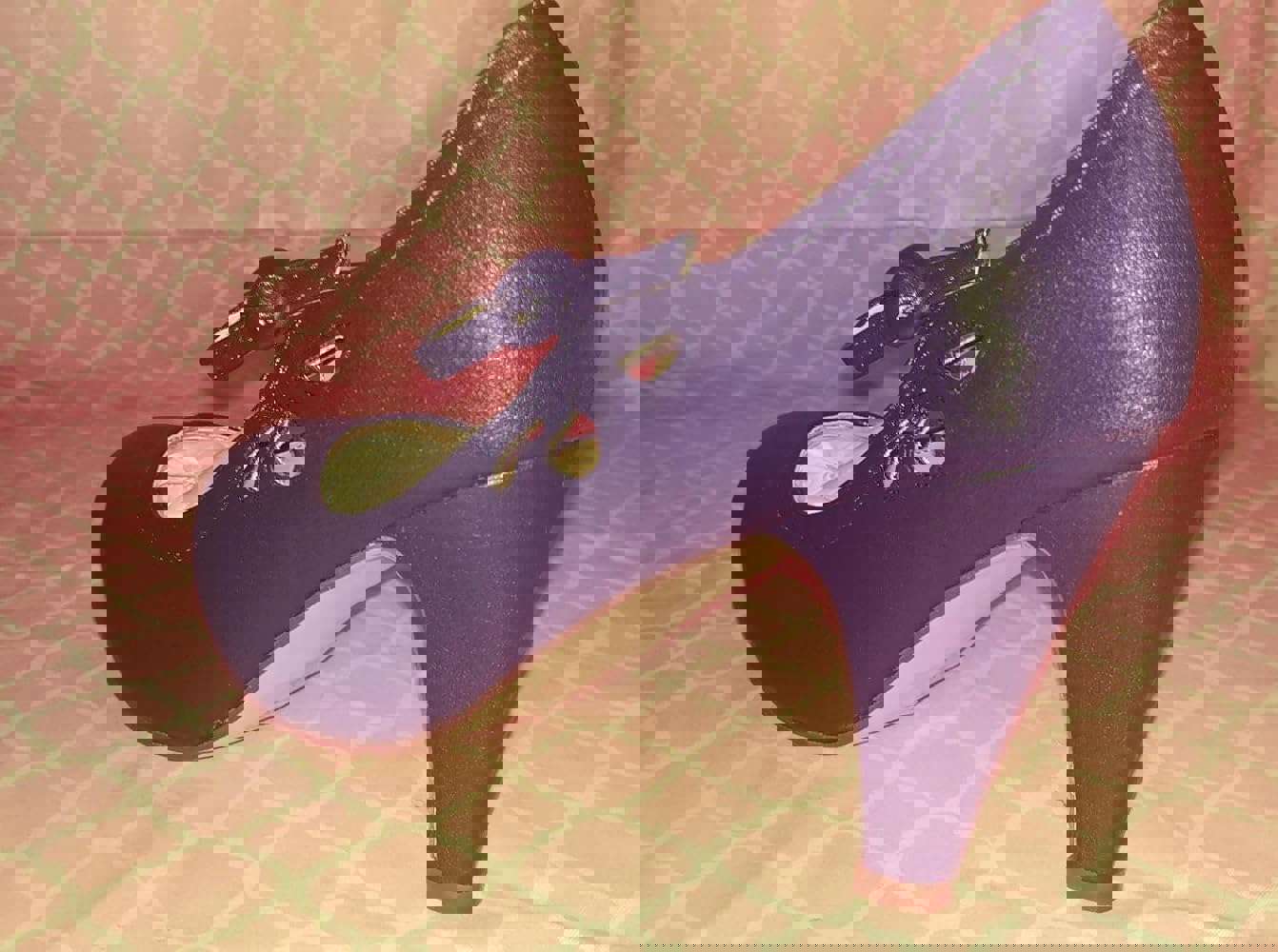 1302605