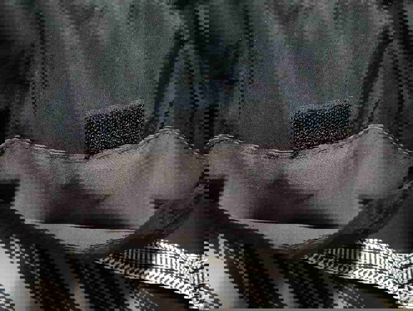 1298840