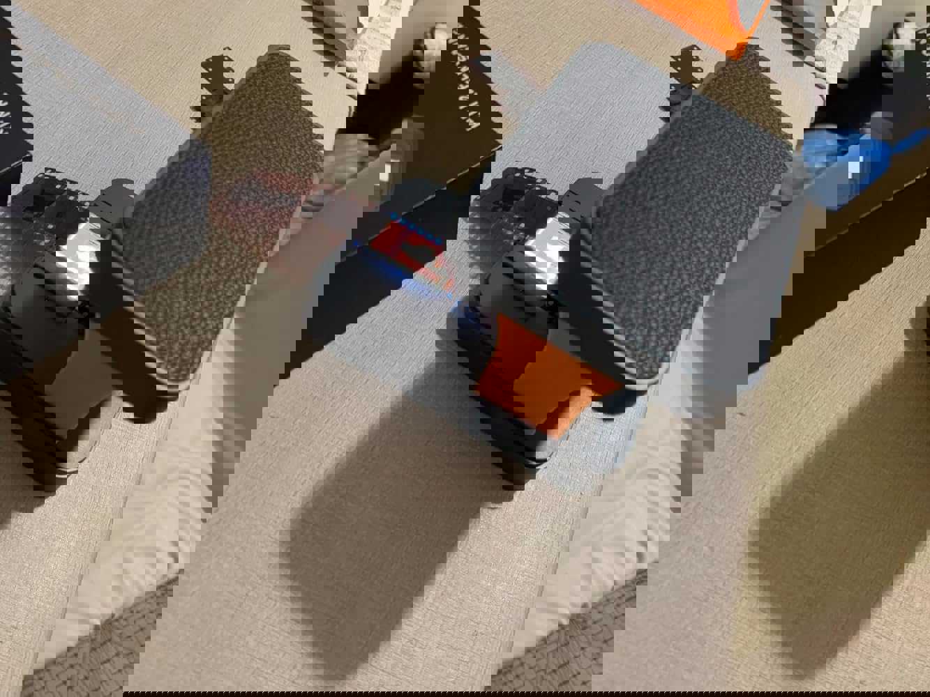 1296475