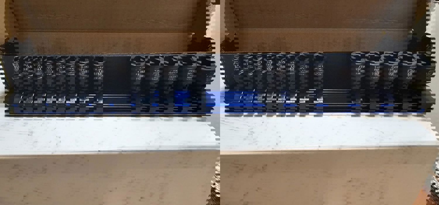 1289883