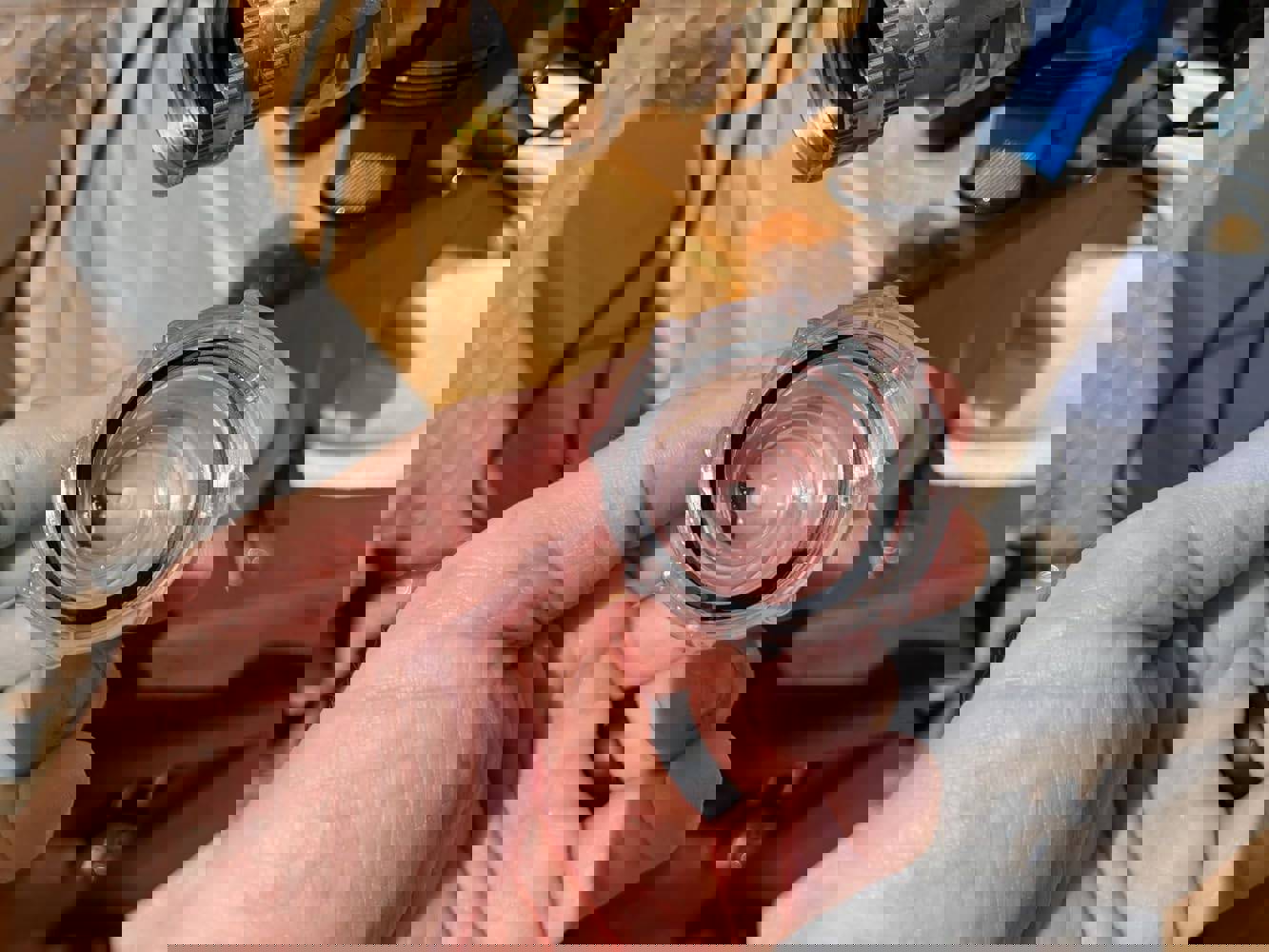 1296618
