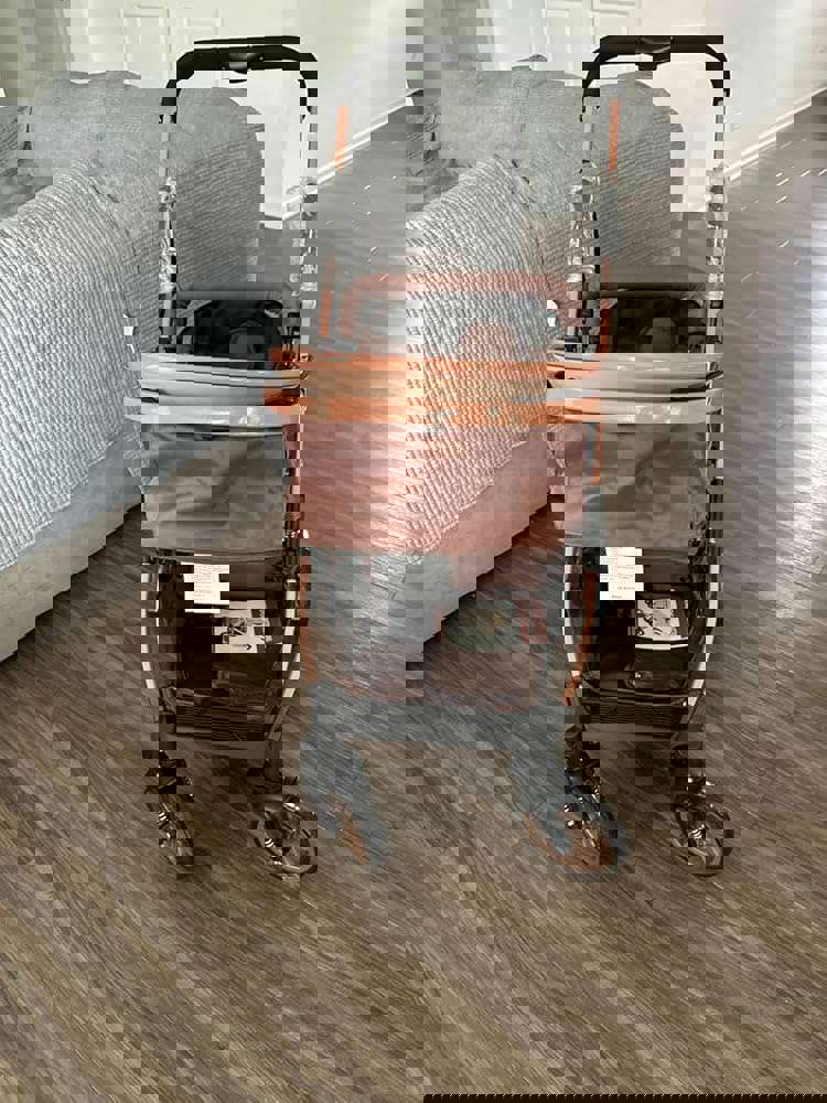 1297369