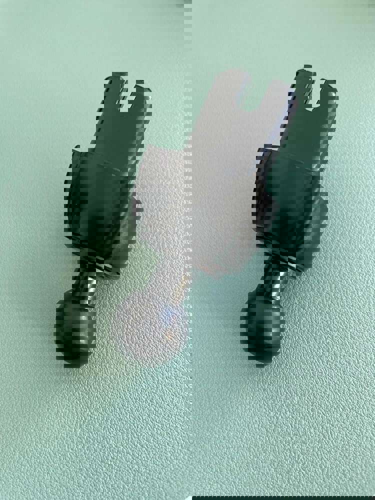 1299566