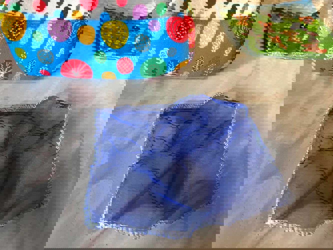 1297256
