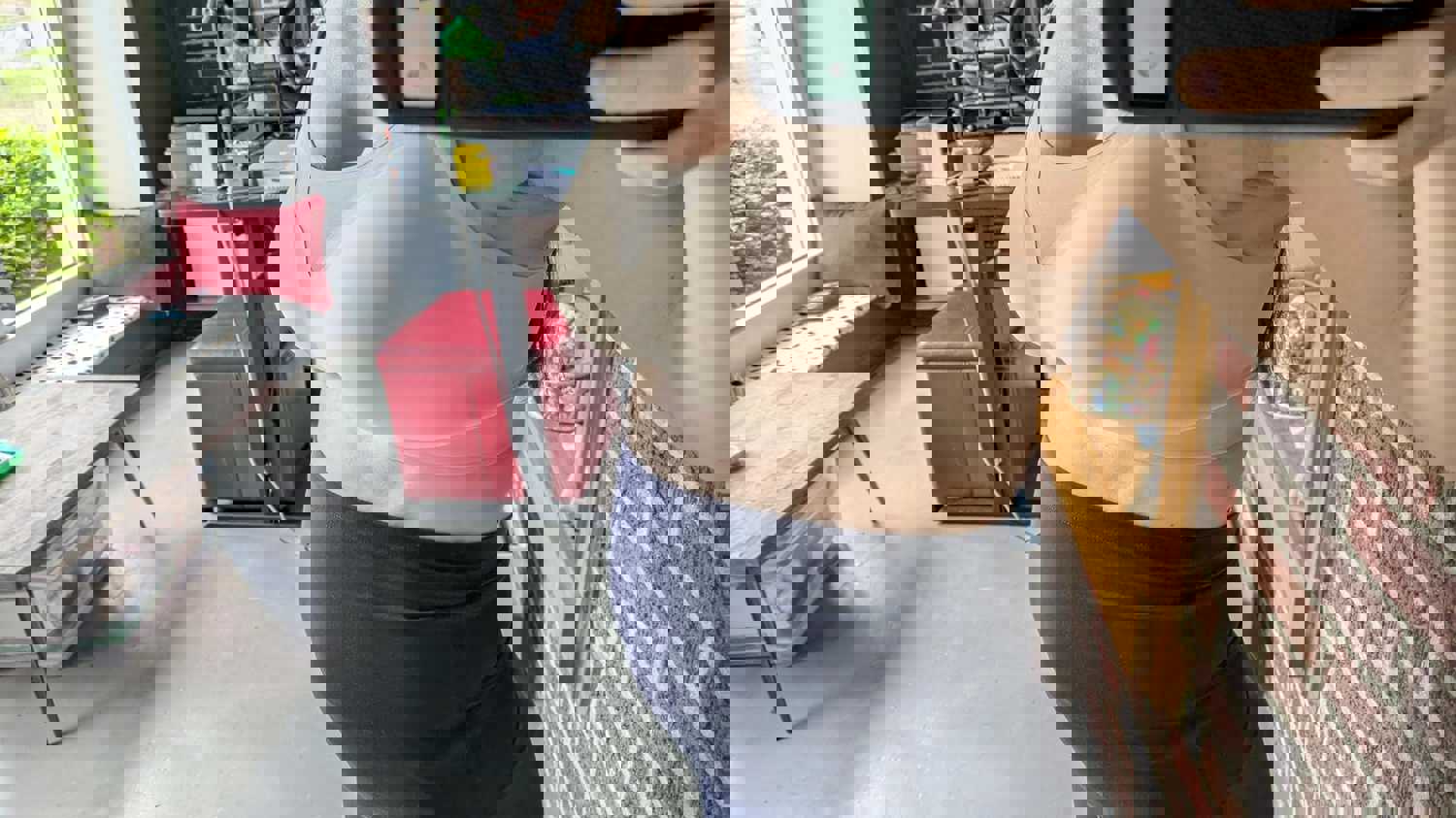 1296561
