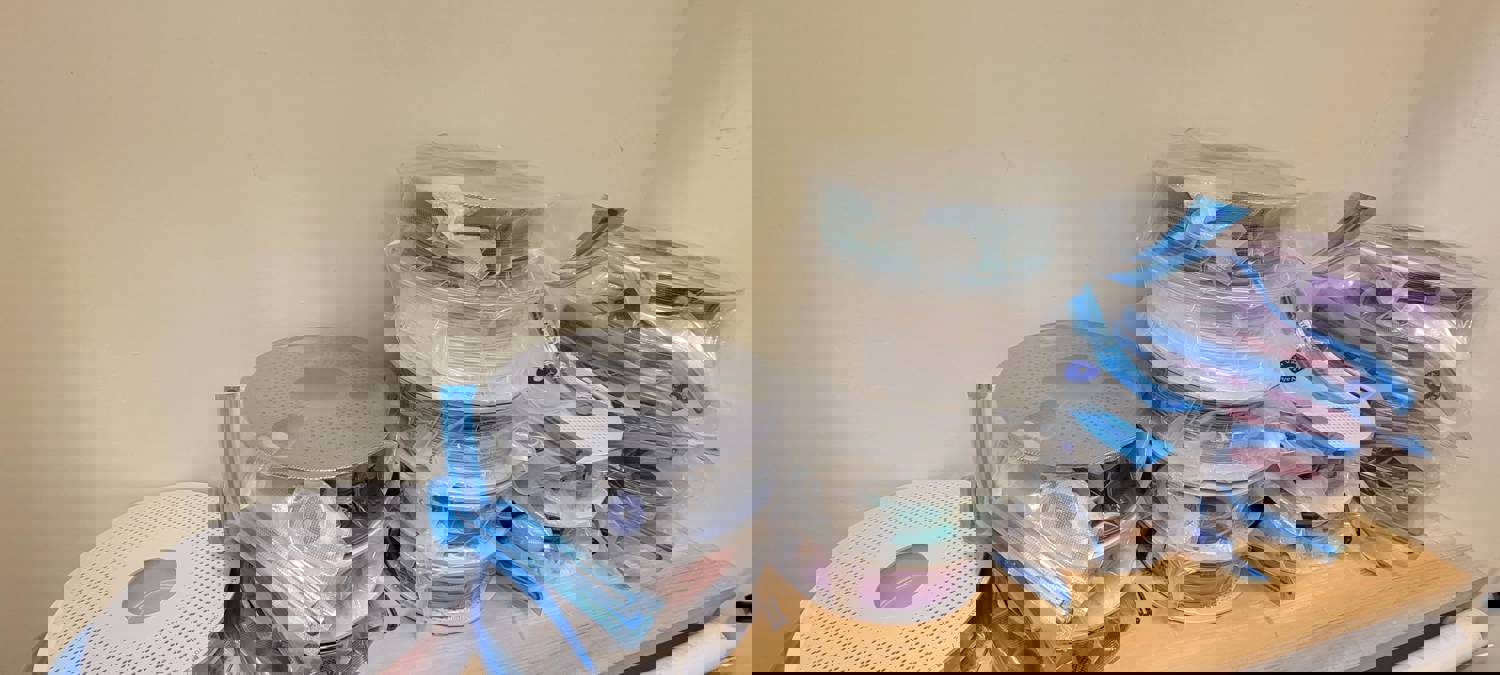 1296338