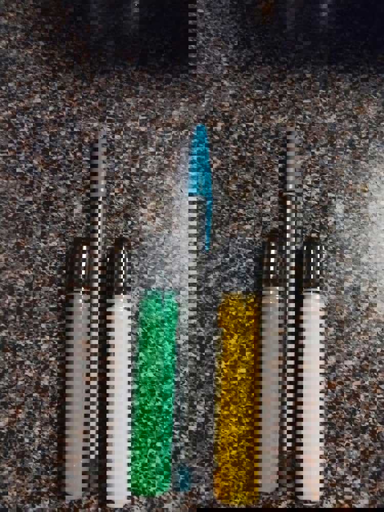 1304870