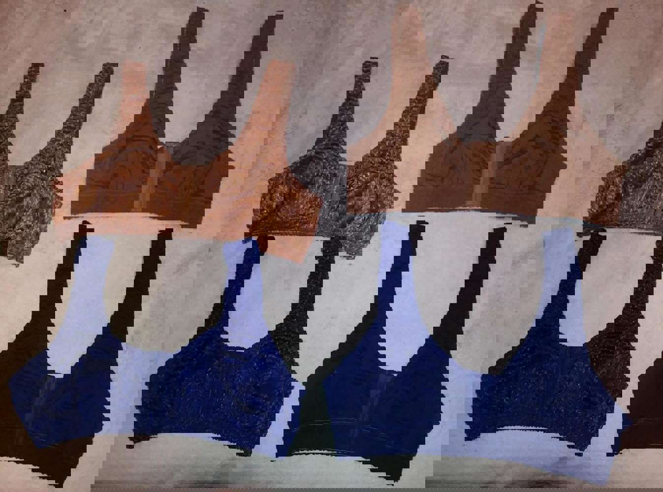 1302939
