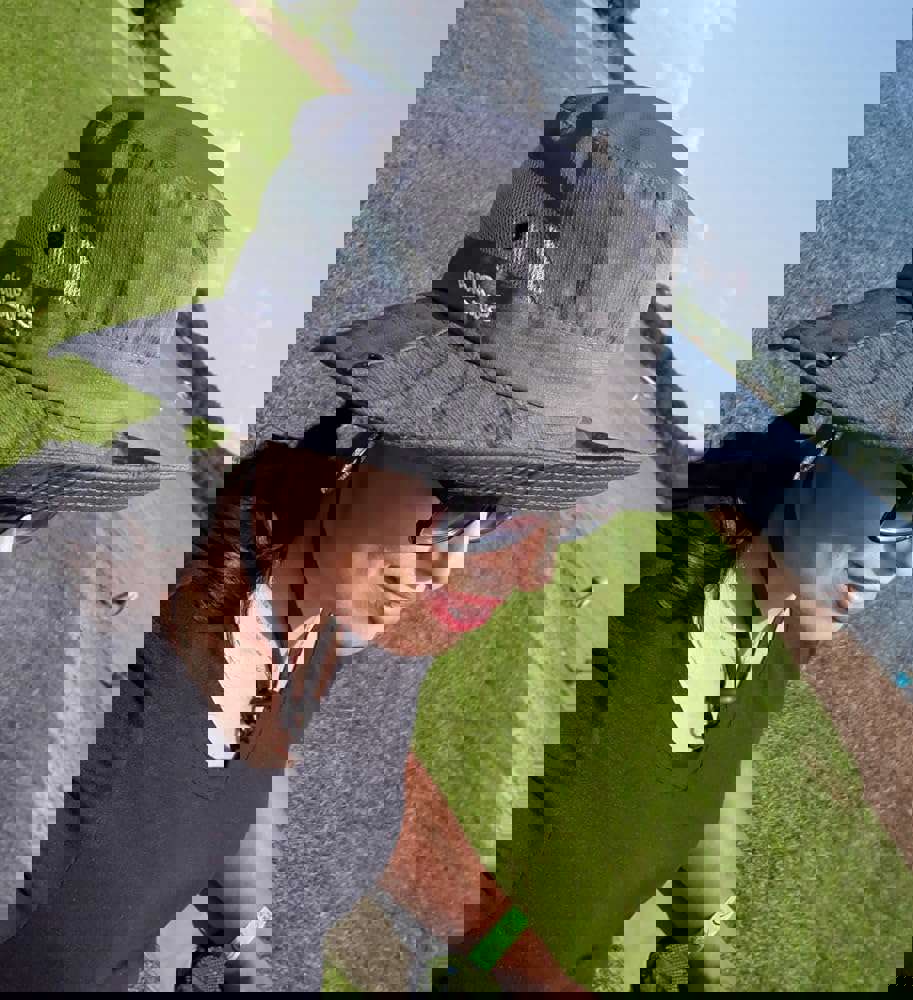 1304537