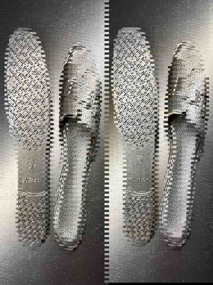 1294372